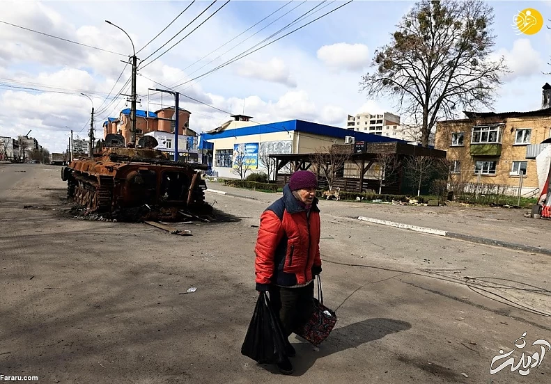 (تصاویر) داستان پیرزن اوکراینی و مرغهایش